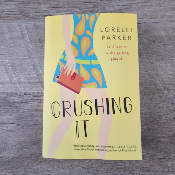 Romance Book Bundle The Bookish Life of Nina Hill & Crushing It - Picture 7 of 12